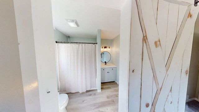 416 22nd St SW, Minot, ND 58701