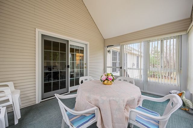 3 Quaker Way 40, Westborough, MA 01581