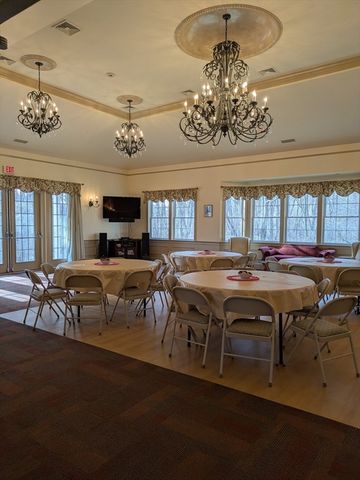 3 Quaker Way 40, Westborough, MA 01581