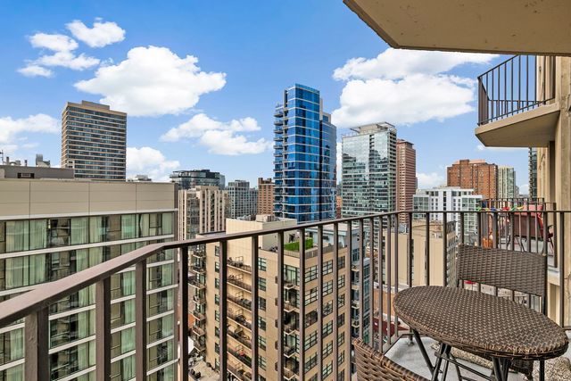 70 W Huron Street 1907, Chicago, IL 60654