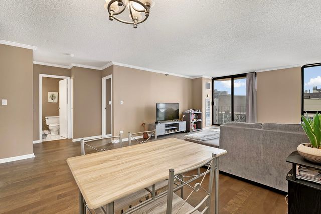 70 W Huron Street 1907, Chicago, IL 60654