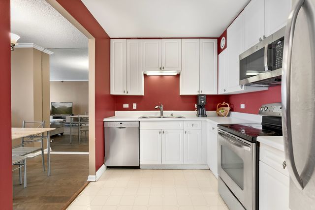 70 W Huron Street 1907, Chicago, IL 60654