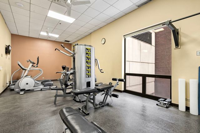 70 W Huron Street 1907, Chicago, IL 60654