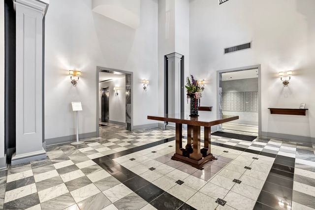 70 W Huron Street 1907, Chicago, IL 60654