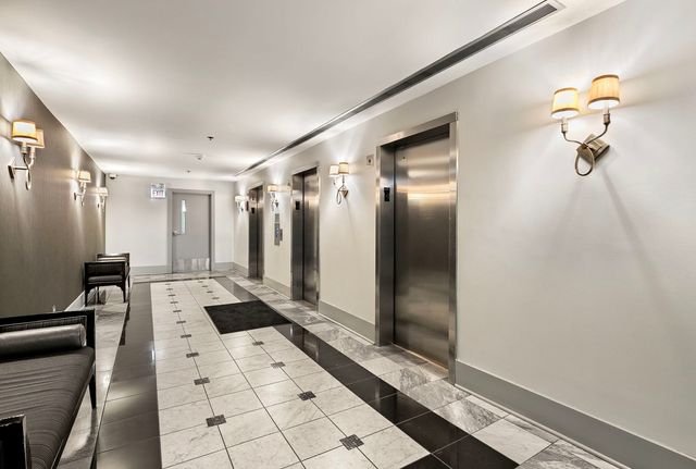 70 W Huron Street 1907, Chicago, IL 60654