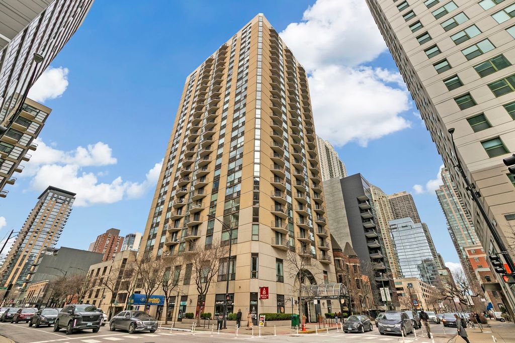 70 W Huron Street 1907, Chicago, IL 60654