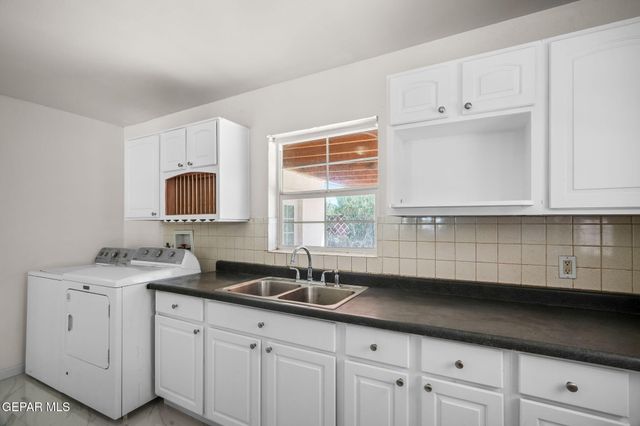 956 BURGESS Drive, El Paso, TX 79907