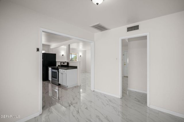 956 BURGESS Drive, El Paso, TX 79907