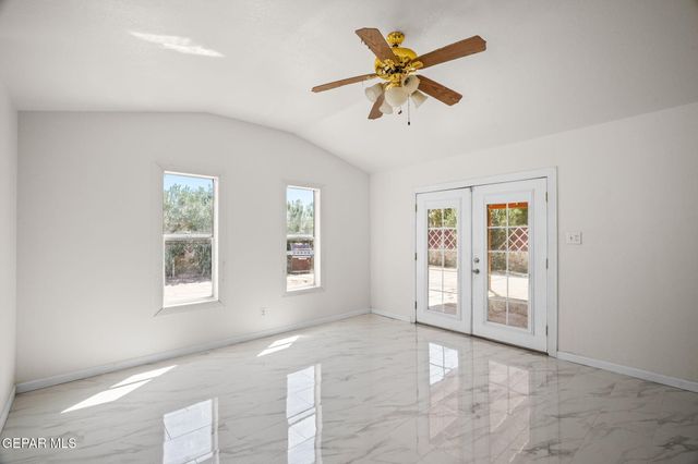 956 BURGESS Drive, El Paso, TX 79907