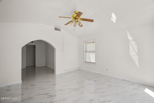 956 BURGESS Drive, El Paso, TX 79907
