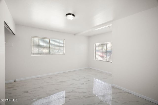 956 BURGESS Drive, El Paso, TX 79907