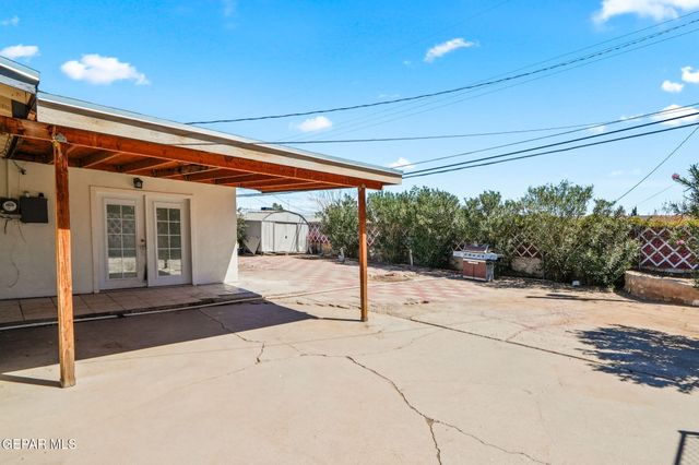 956 BURGESS Drive, El Paso, TX 79907