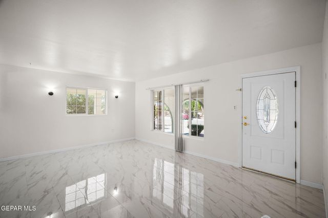 956 BURGESS Drive, El Paso, TX 79907