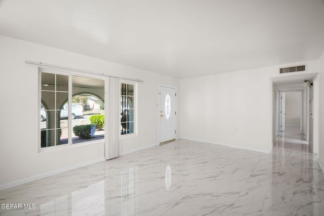 956 BURGESS Drive, El Paso, TX 79907