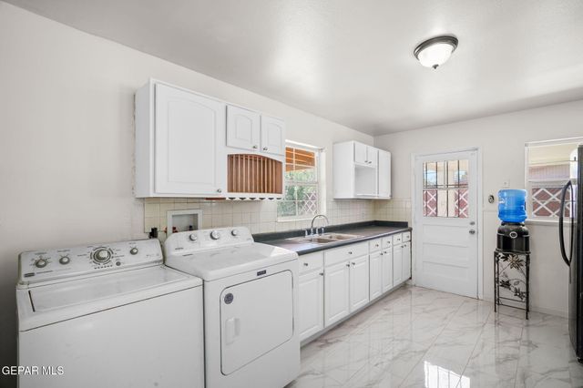 956 BURGESS Drive, El Paso, TX 79907