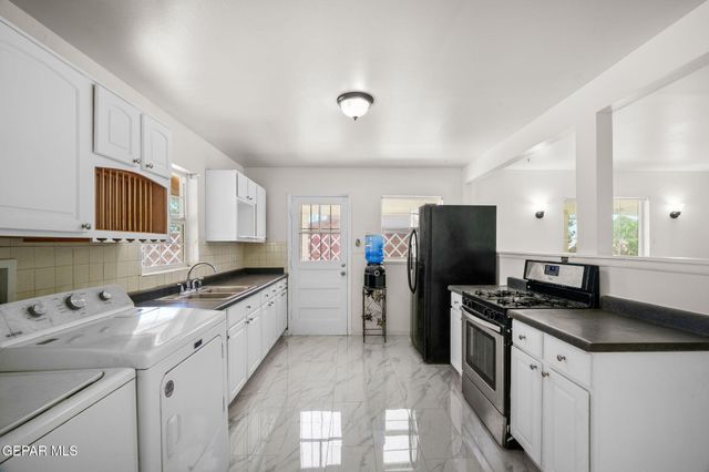 956 BURGESS Drive, El Paso, TX 79907
