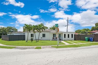 14800 Buchanan St, Miami, FL 33176