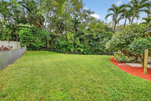 20894 Escudo Drive, Boca Raton, FL 33433