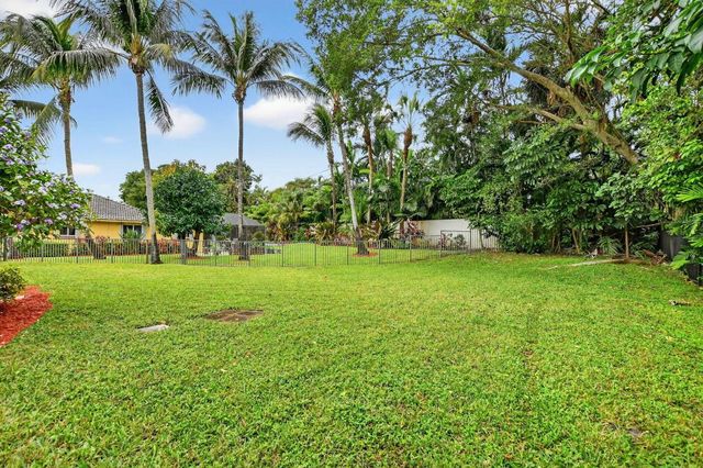 20894 Escudo Drive, Boca Raton, FL 33433