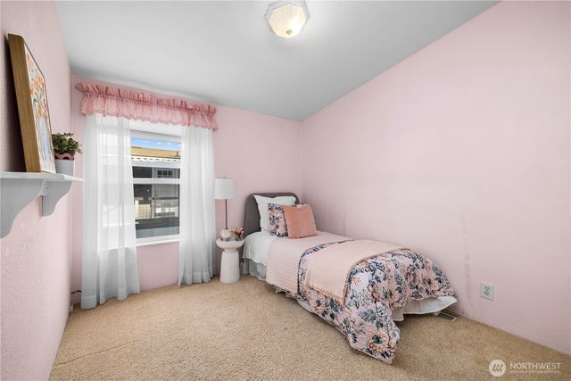 6980 Taurus Lane NE, Bremerton, WA 98311