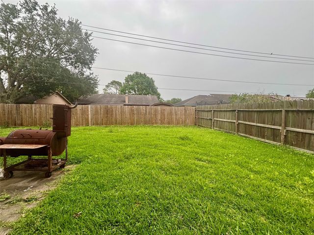16327 Quail Echo Drive, Houston, TX 77489