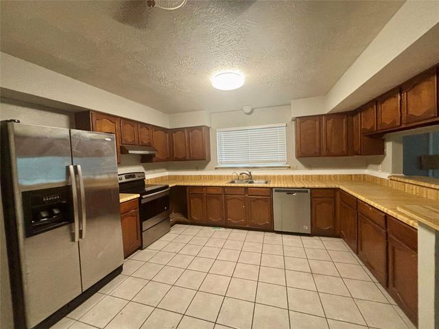 16327 Quail Echo Drive, Houston, TX 77489