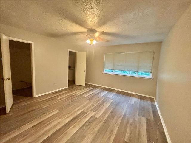16327 Quail Echo Drive, Houston, TX 77489