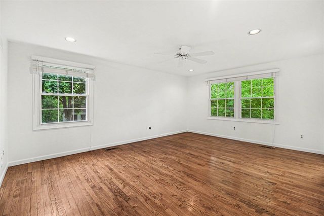 7 Barbour Lane 11, Bloomfield Hills, MI 48304