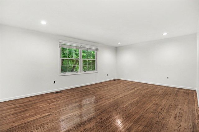 7 Barbour Lane 11, Bloomfield Hills, MI 48304