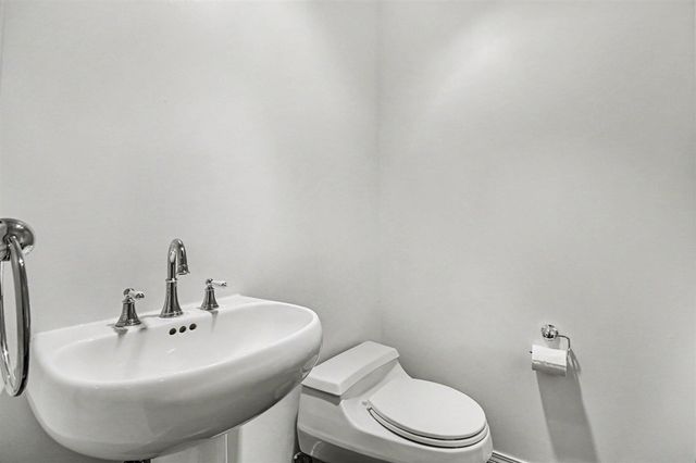 7 Barbour Lane 11, Bloomfield Hills, MI 48304