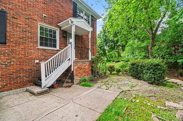7 Barbour Lane 11, Bloomfield Hills, MI 48304