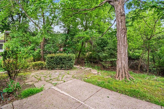 7 Barbour Lane 11, Bloomfield Hills, MI 48304