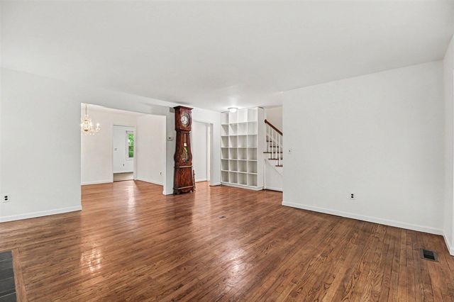 7 Barbour Lane 11, Bloomfield Hills, MI 48304
