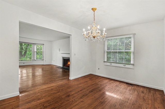 7 Barbour Lane 11, Bloomfield Hills, MI 48304