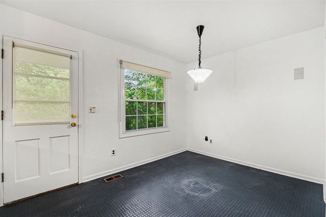 7 Barbour Lane 11, Bloomfield Hills, MI 48304