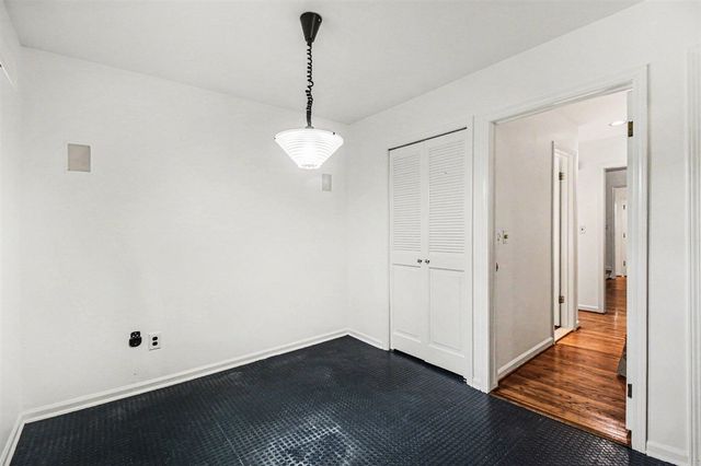 7 Barbour Lane 11, Bloomfield Hills, MI 48304