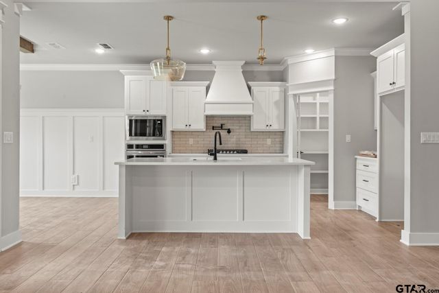 13998 Cedar Vista Lane, Tyler, TX 75704