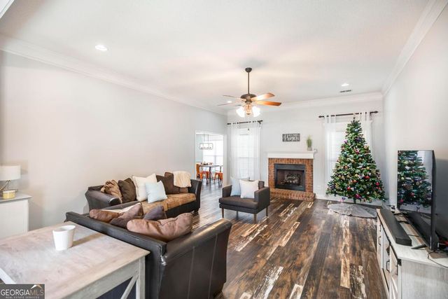 302 Erin Way, Warner Robins, GA 31088