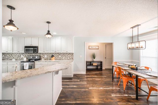 302 Erin Way, Warner Robins, GA 31088