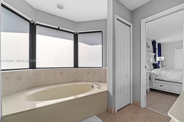 4342 SW 159th Path, Miami, FL 33185