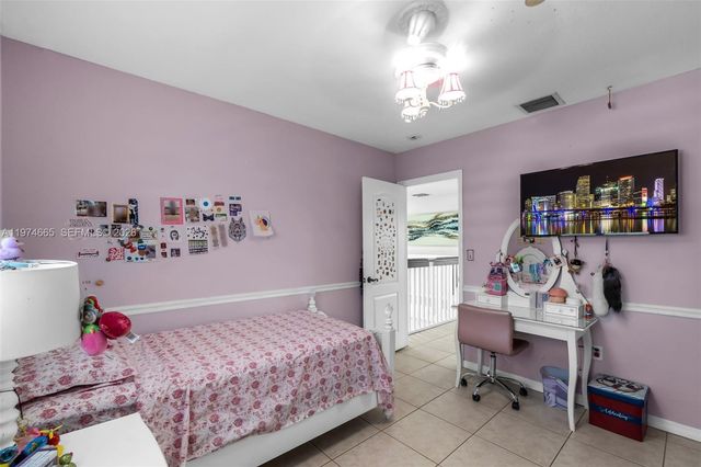 4342 SW 159th Path, Miami, FL 33185