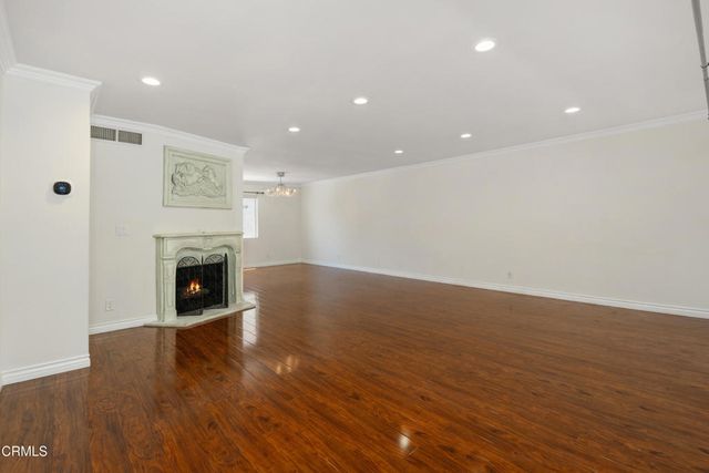 9503 Via Venezia, Burbank, CA 91504