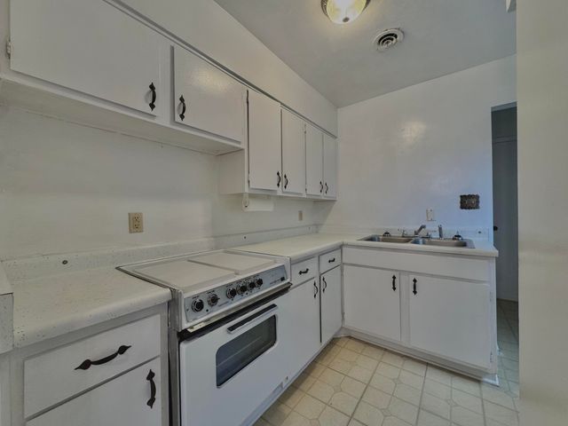 325 Avon Lane, Mary Esther, FL 32569