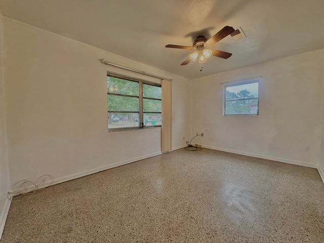 325 Avon Lane, Mary Esther, FL 32569