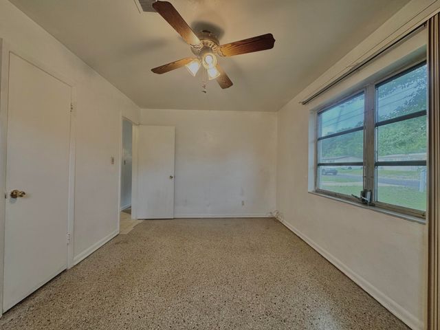325 Avon Lane, Mary Esther, FL 32569