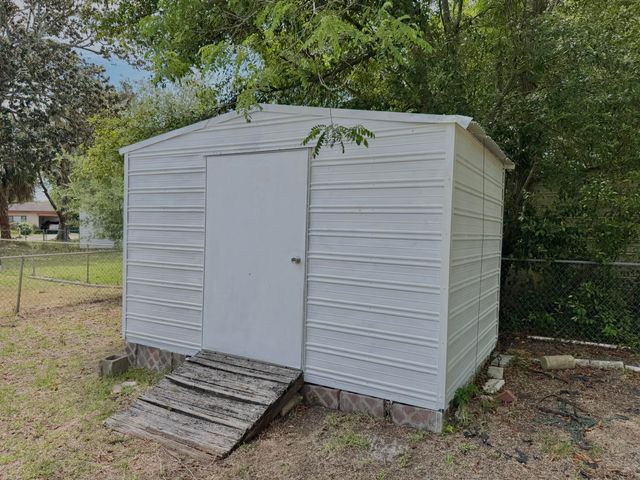 325 Avon Lane, Mary Esther, FL 32569