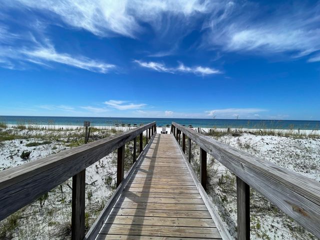 325 Avon Lane, Mary Esther, FL 32569