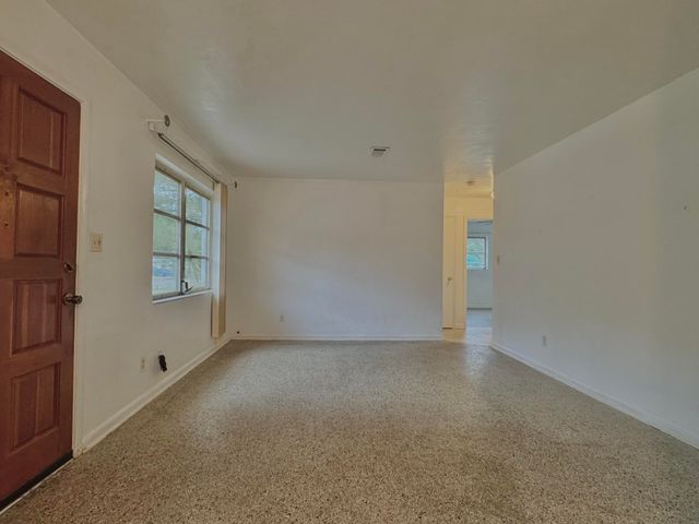 325 Avon Lane, Mary Esther, FL 32569