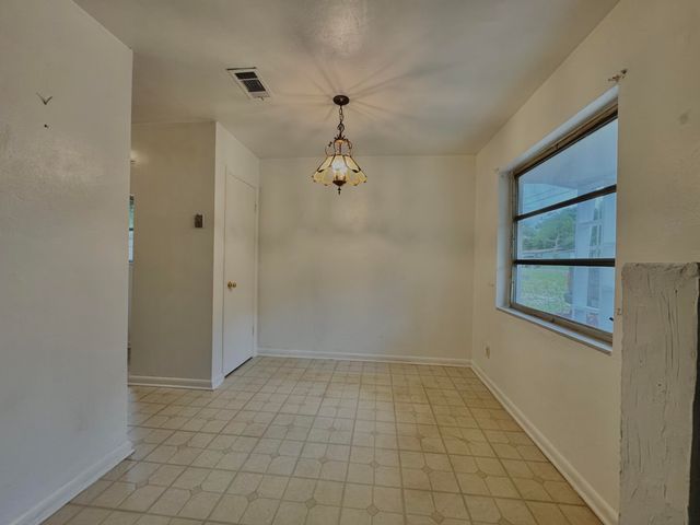 325 Avon Lane, Mary Esther, FL 32569