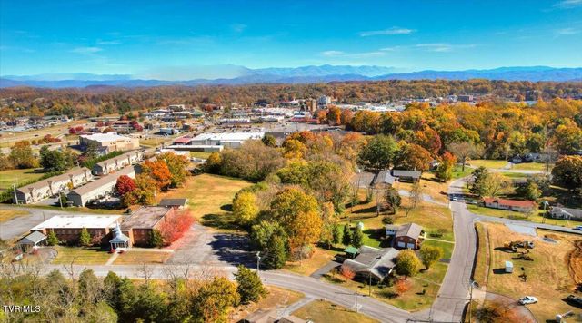 2517 Larkspur Drive, Johnson City, TN 37604